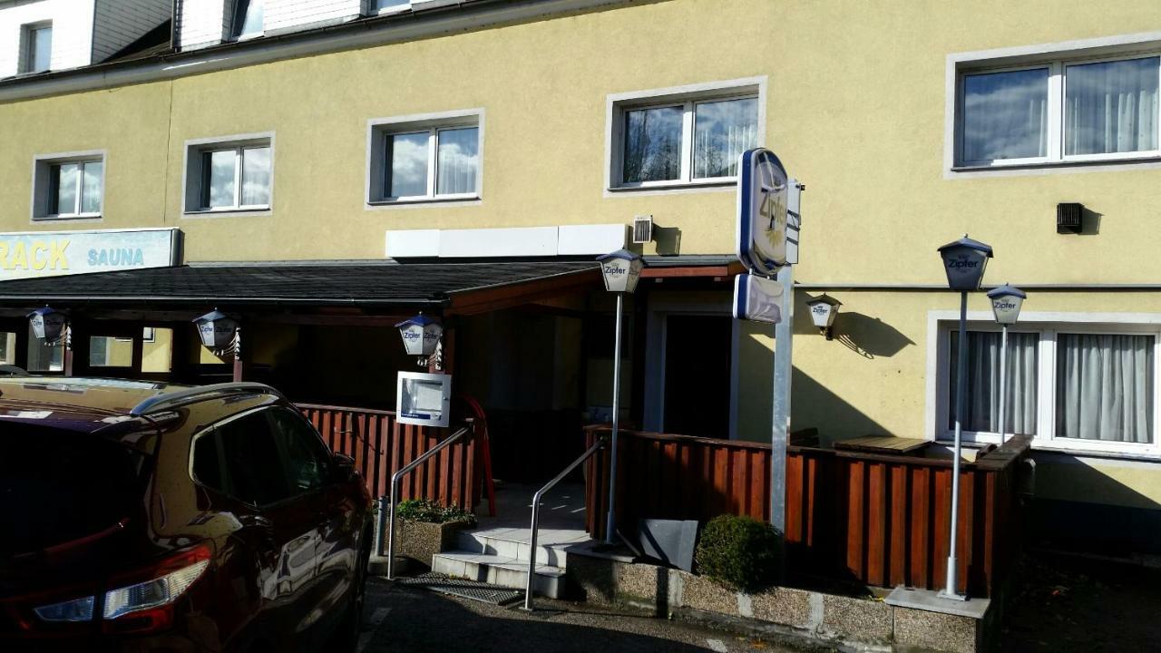Hotel Makss Wels Esterno foto