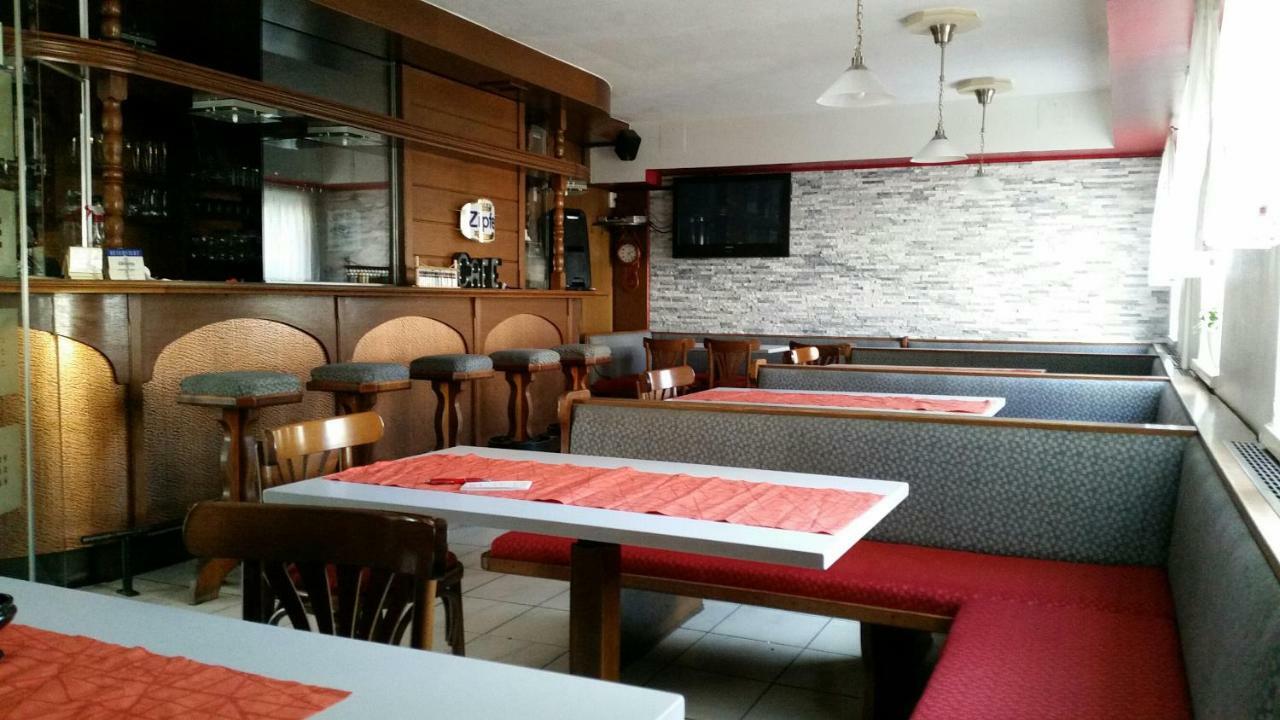 Hotel Makss Wels Esterno foto