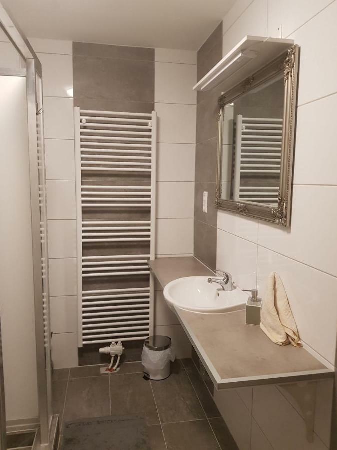 Hotel Makss Wels Esterno foto